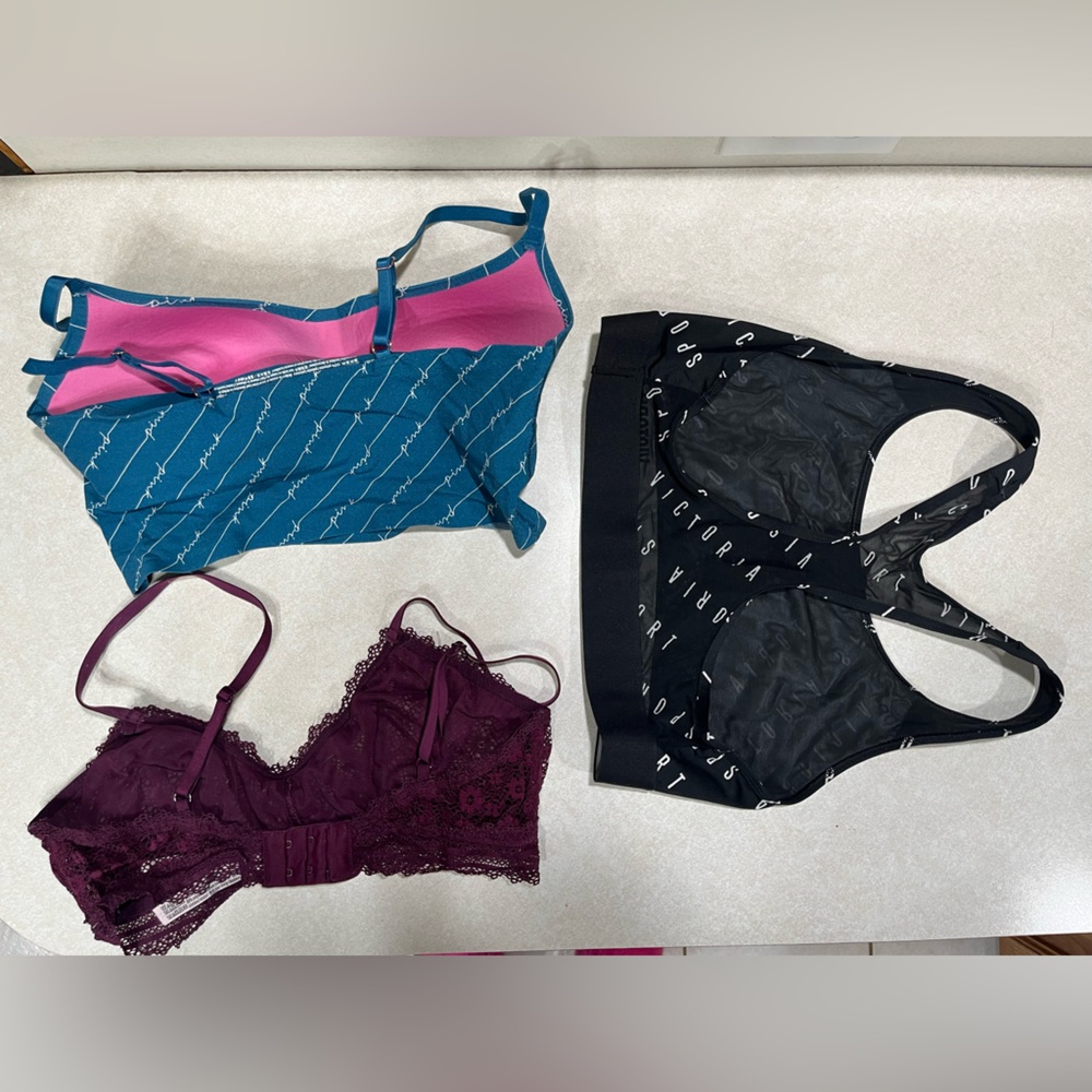 Lot of 6 Victoria’s Secret/Pink Bras, various sizes - Picture 4 of 6